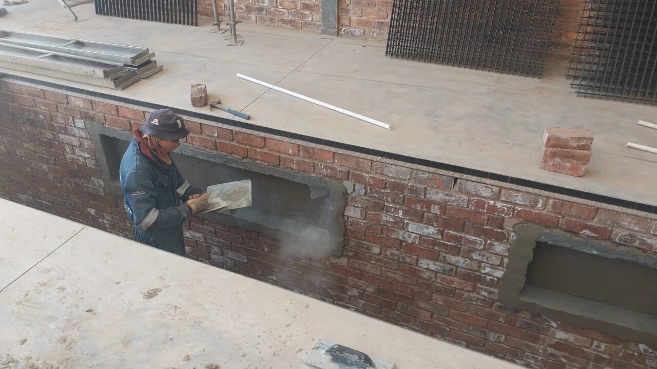 Close construction detail of the workshop service pit built by Gritmax Group